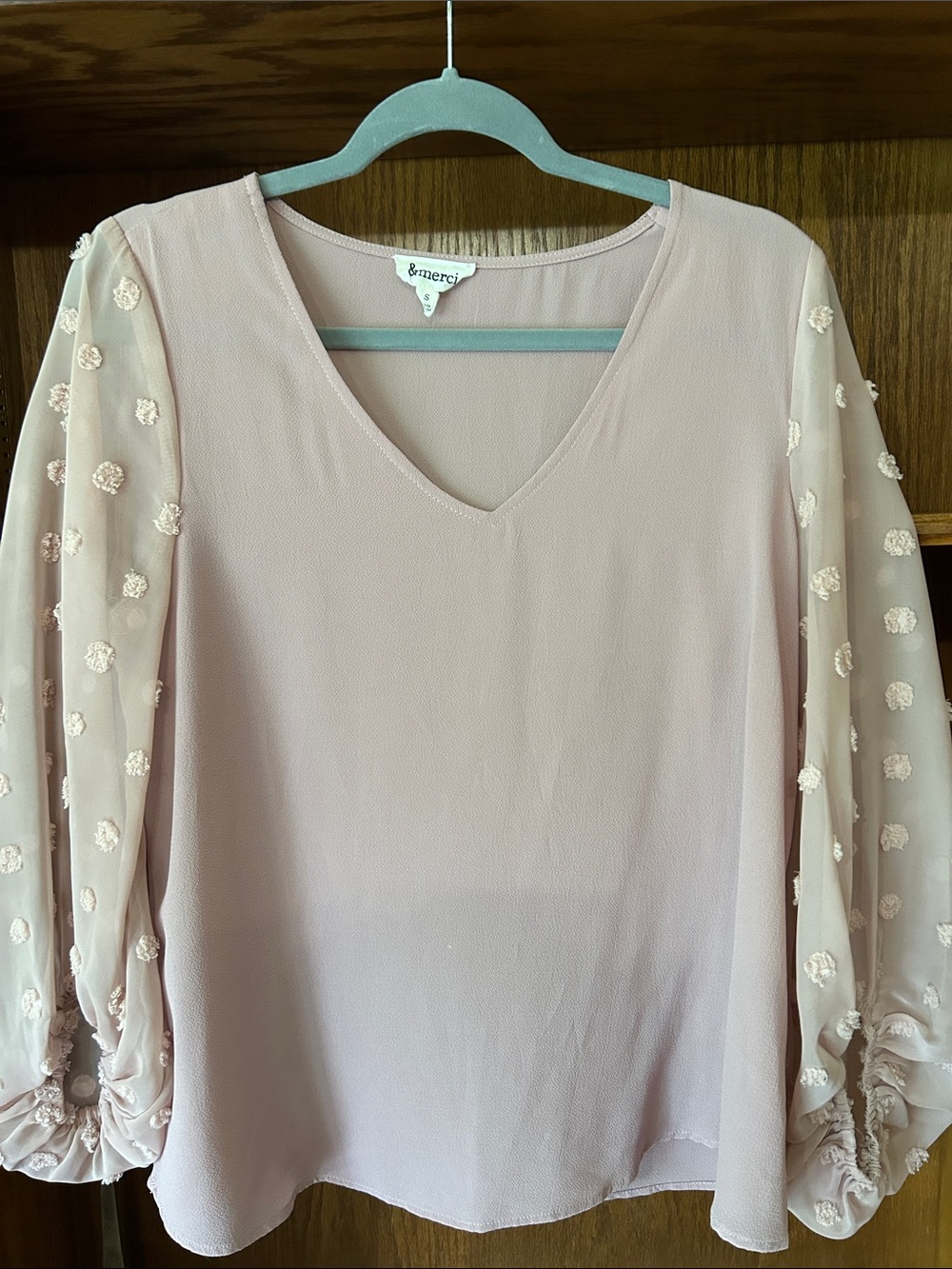 &merci Pink V-Neck Puff Sleeve Blouse